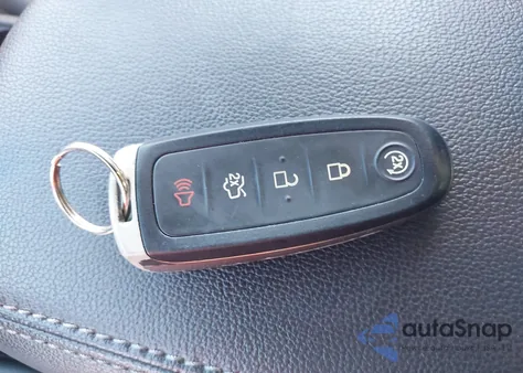 2018 Ford Escape Titanium из США, поврежденный, VIN 1FMCU9J96JUB93649